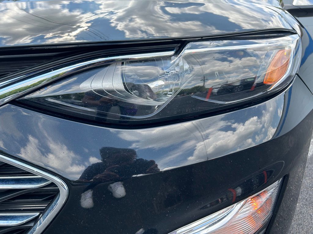 Thumbnail: 2019 Chevrolet Malibu - 9
