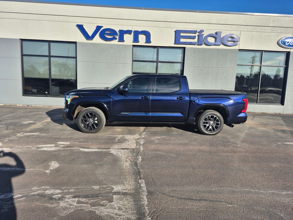 2023 Toyota Tundra Platinum CrewMax Cab 4WD