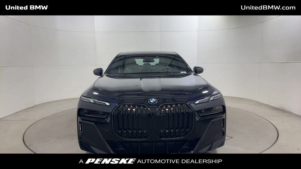 Thumbnail: 2025 BMW 7 Series - 3