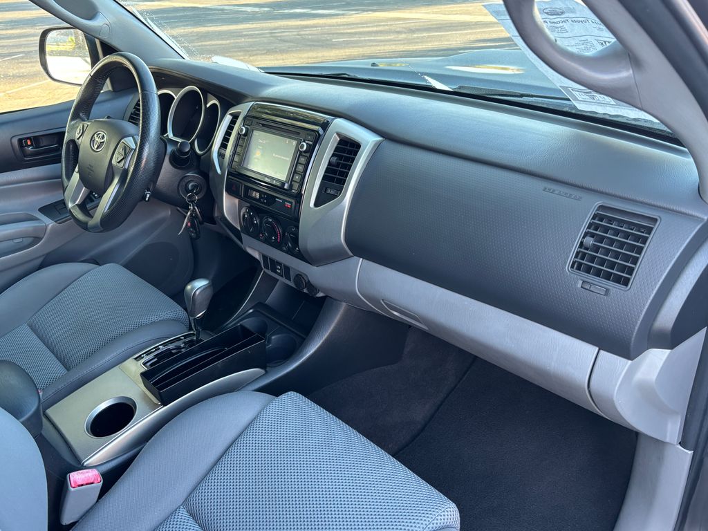 Thumbnail: 2014 Toyota Tacoma - 19