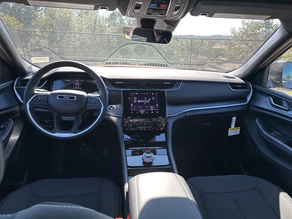 New Car 2025 Jeep Grand Cherokee  Laredo X For Sale Under $40,000 In Austin, Texas