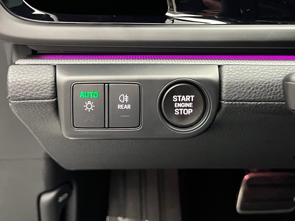 Thumbnail: 2025 Porsche Panamera - 26