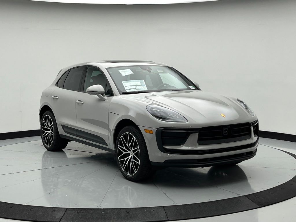 Thumbnail: 2026 Porsche Macan - 9