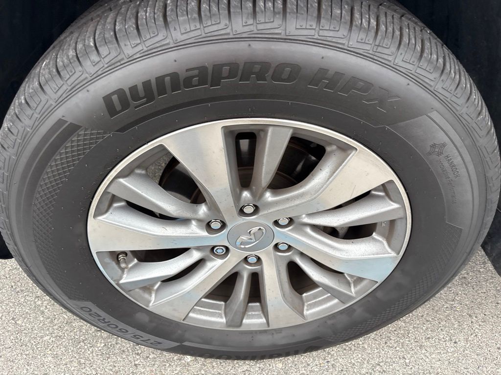 2015 INFINITI QX80 — photo 4