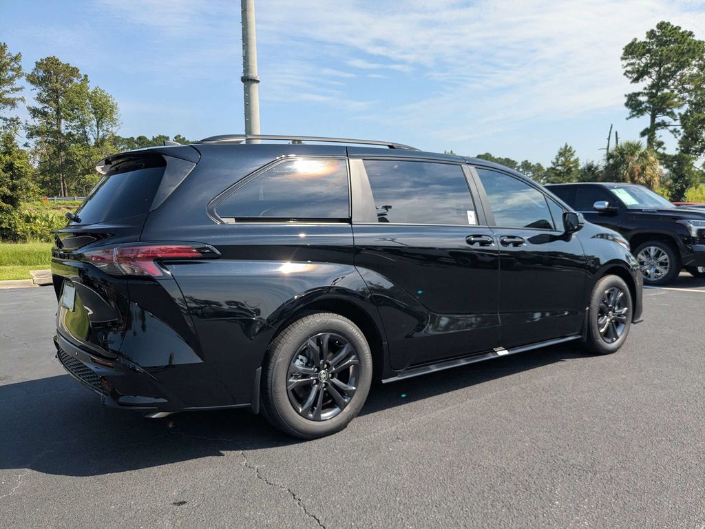 New 2026 Toyota Sienna Van