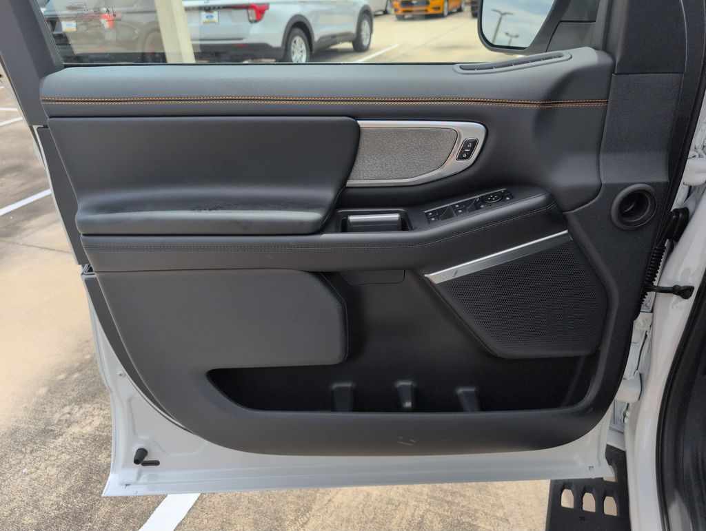 New 2027 White Ford Tremor image 30