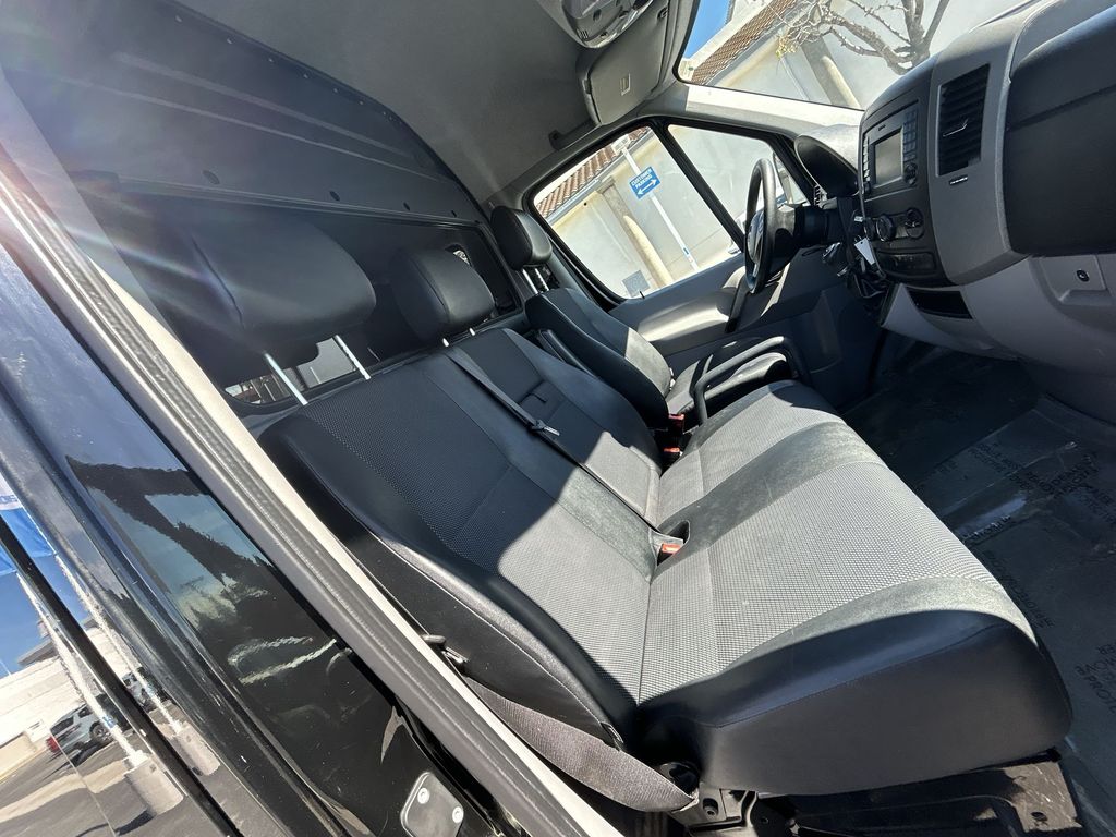 Thumbnail: 2017 Mercedes-Benz Sprinter - 24