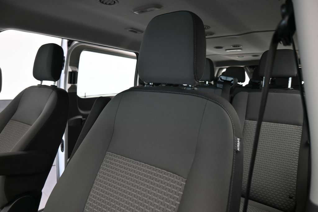 Used 2024 Oxford White Ford XLT image 17