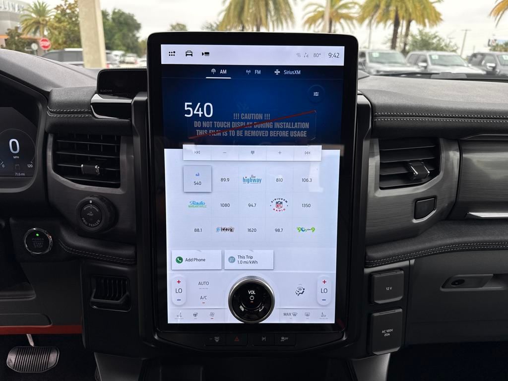 2025 Ford F-150 Lightning photo 20