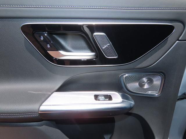 2024 Mercedes-Benz GLC 300 8