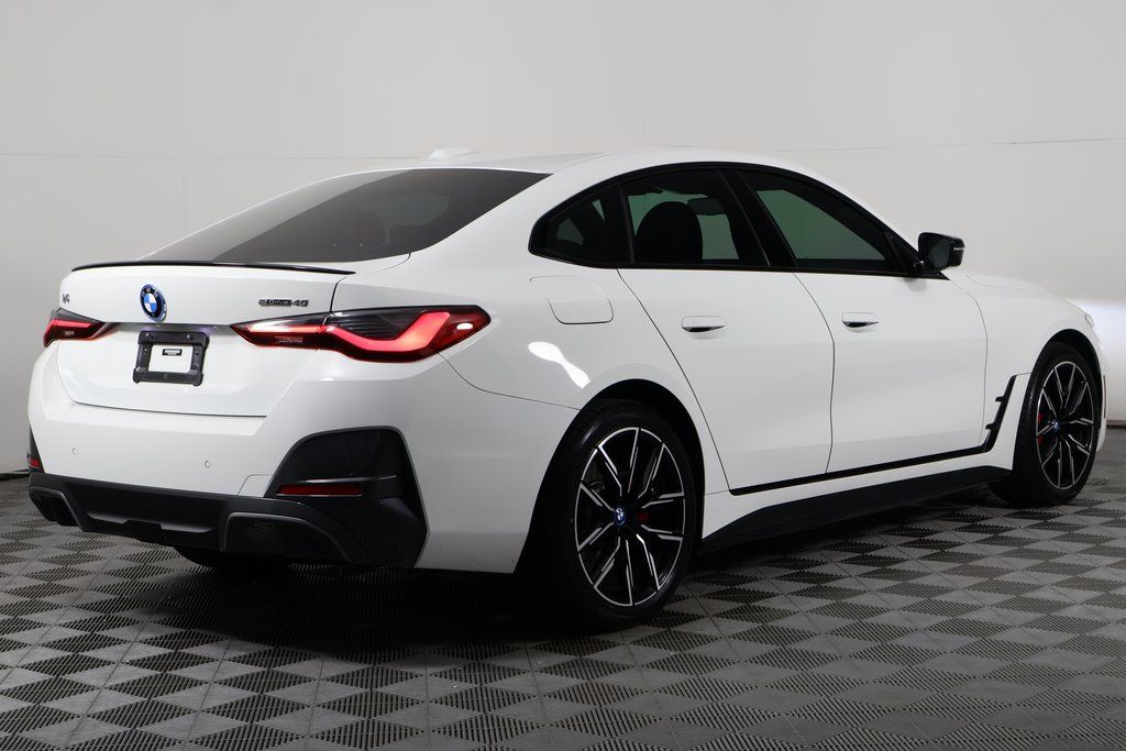 Thumbnail: 2023 BMW i4 - 4