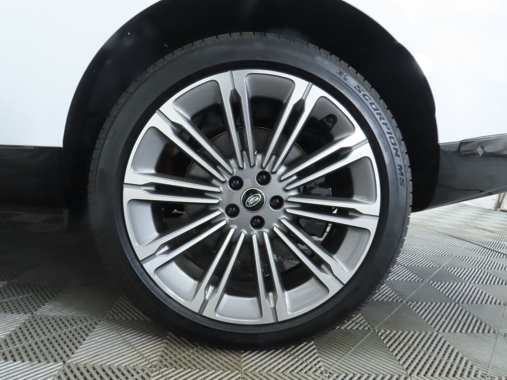 Thumbnail: 2025 Land Rover Range Rover - 32