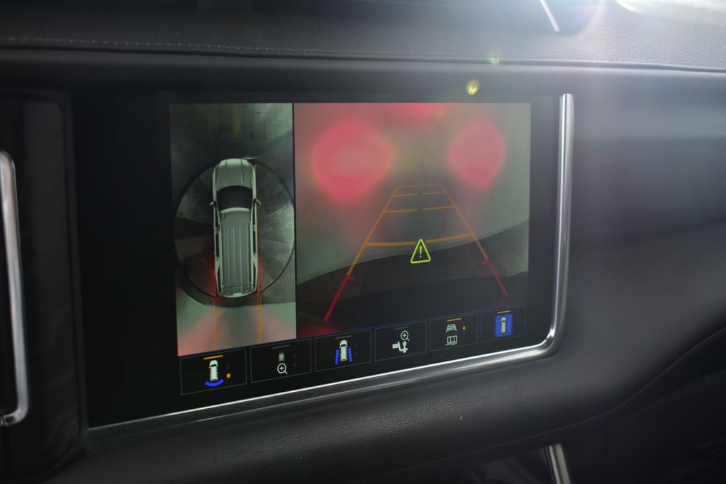 Thumbnail: 2022 GMC Yukon - 20