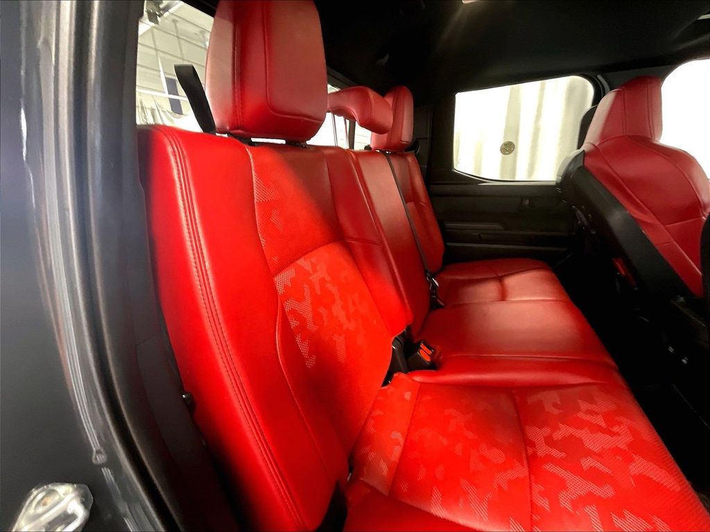 2025 Toyota Tacoma Hybrid — photo 16
