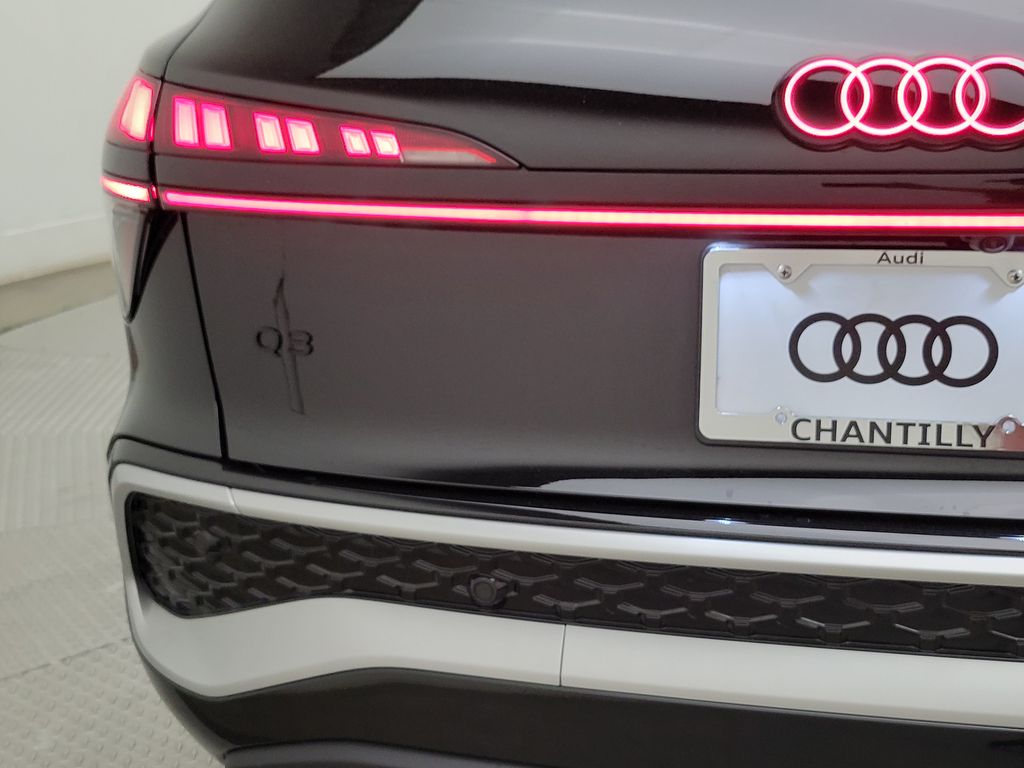 Thumbnail: 2026 Audi Q3 - 8