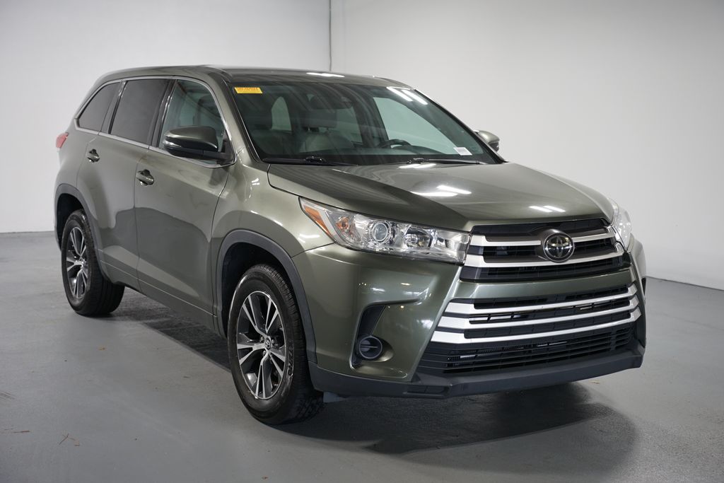 Thumbnail: 2018 Toyota Highlander - 3
