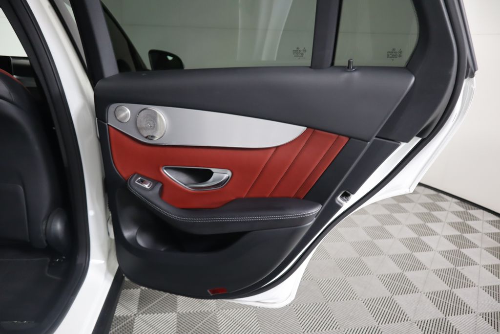 2021 Mercedes-Benz GLC 300 28