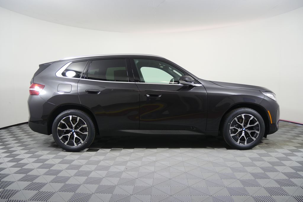 Thumbnail: 2026 BMW X3 - 2