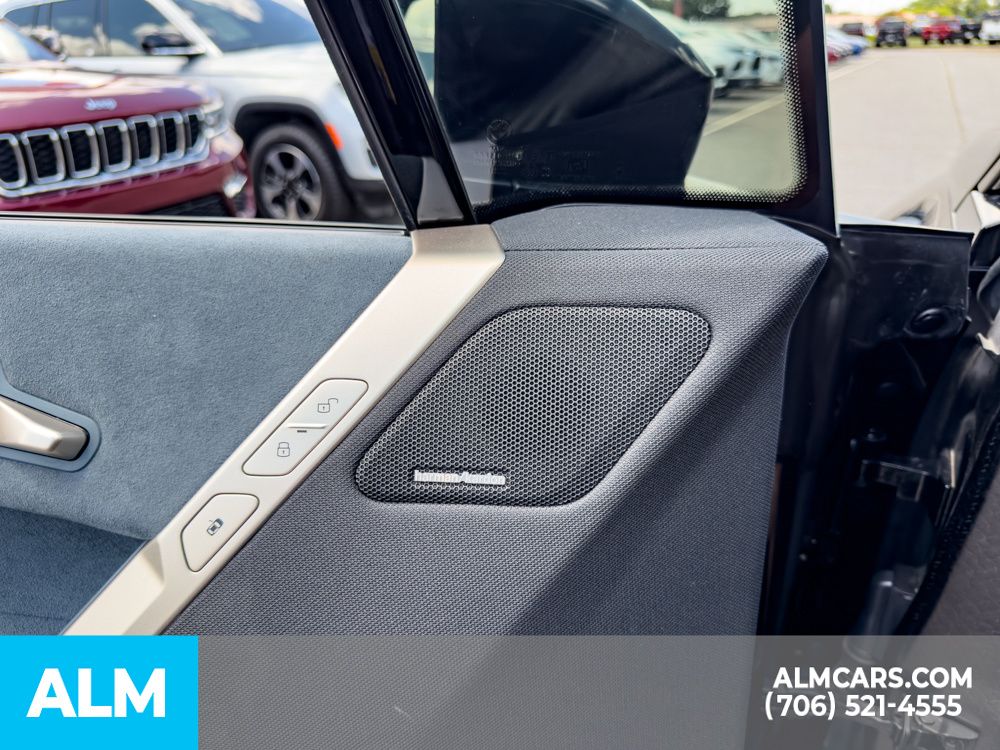 Used 2024 Black BMW xDrive50 image 32
