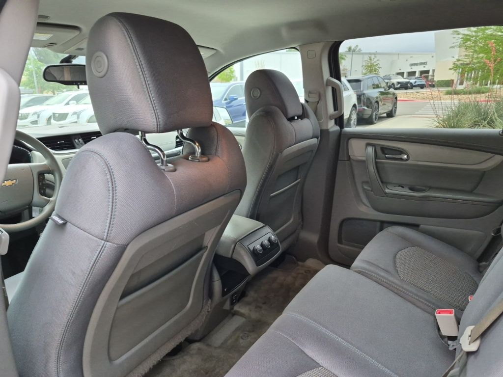 Used Car 2015 Chevrolet Traverse  Ls For Sale Under $10,000 In Austin, Texas