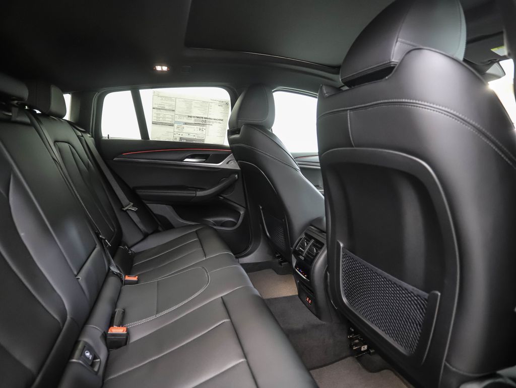 Thumbnail: 2025 BMW X4 - 24