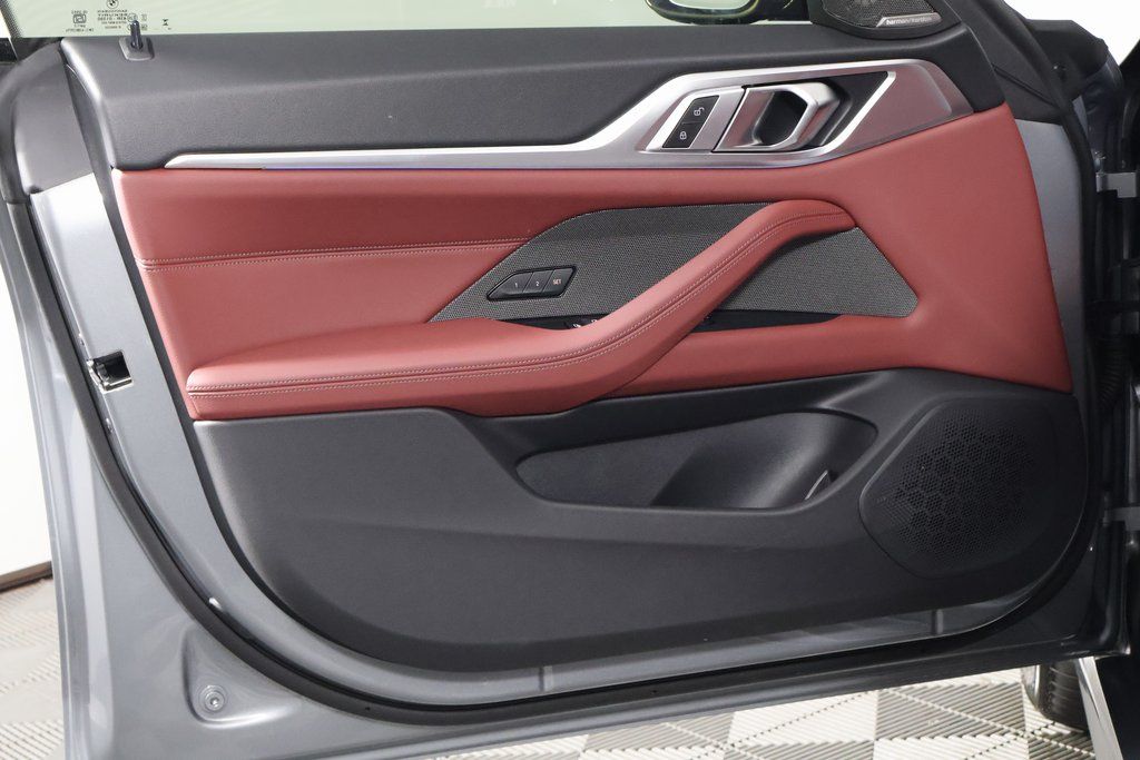 Thumbnail: 2025 BMW i4 - 12