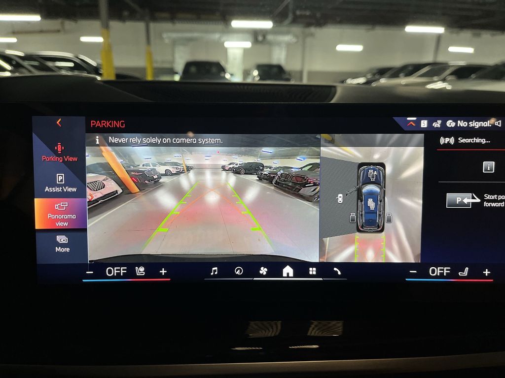 Thumbnail: 2026 BMW X7 - 17