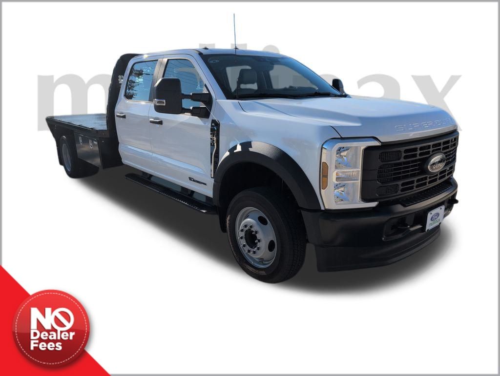 2025 Ford F-550 Super Duty Chassis Cab XL's photo
