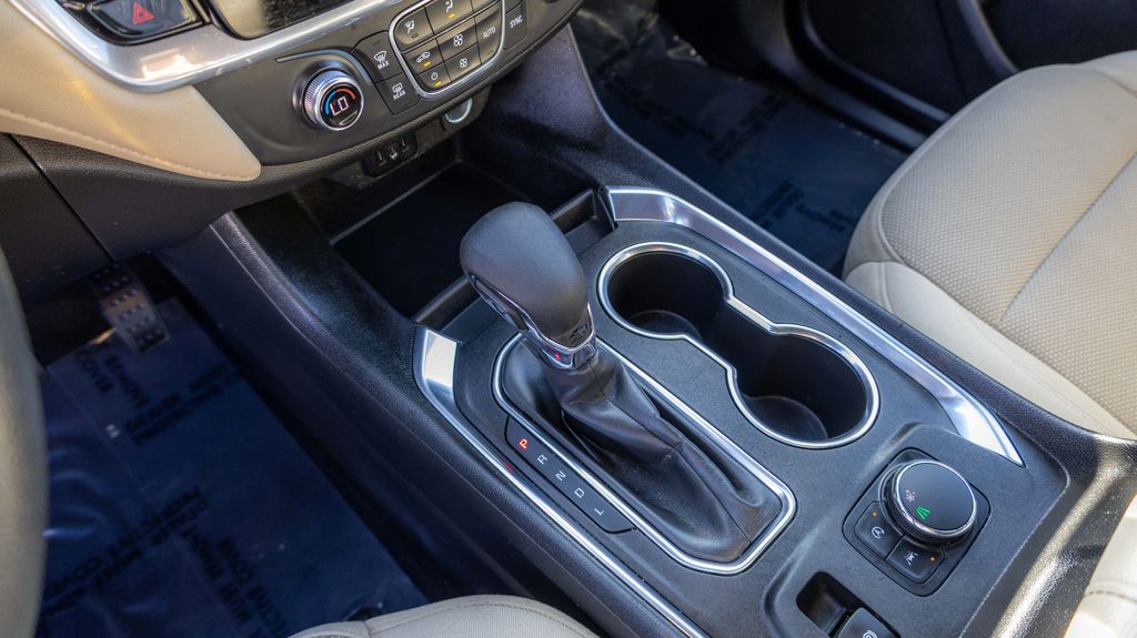 Used 2022 Chevrolet Traverse LS 4D Sport Utility