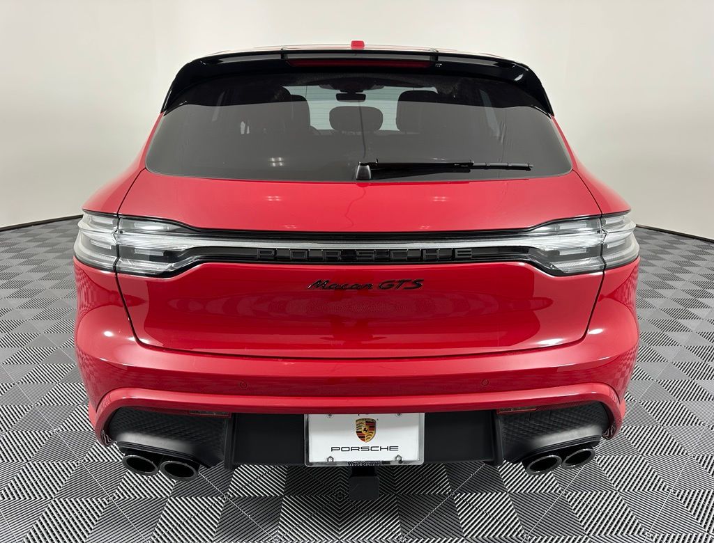 Thumbnail: 2026 Porsche Macan - 13