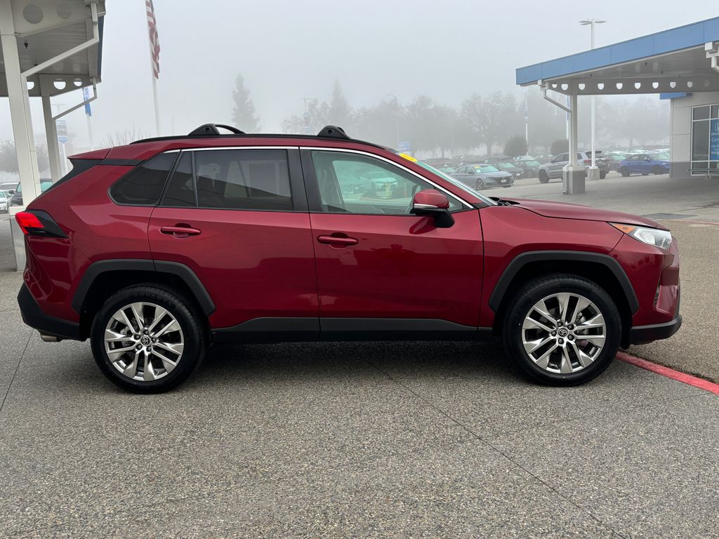 Thumbnail: 2021 Toyota RAV4 - 4