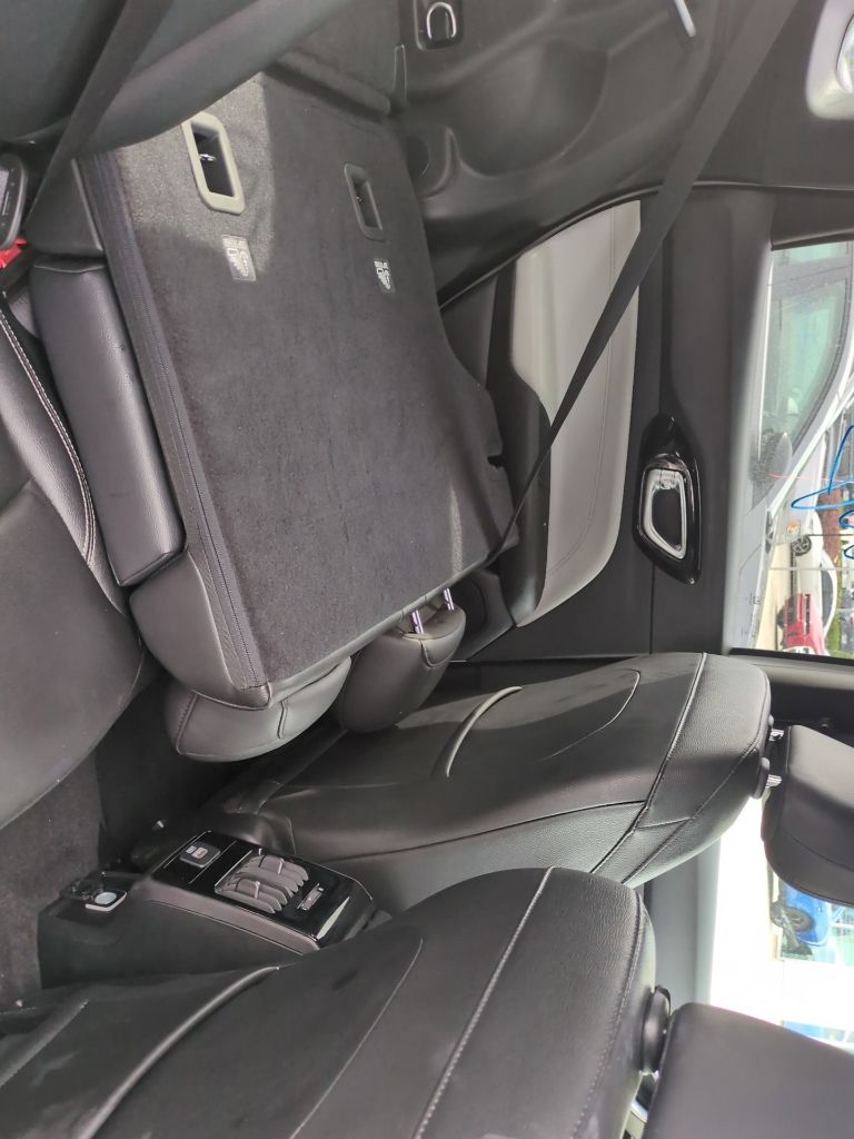 Used 2025 White Jeep Limited image 11