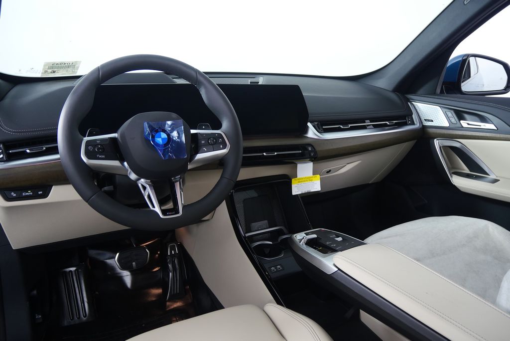 Thumbnail: 2025 BMW X1 - 17