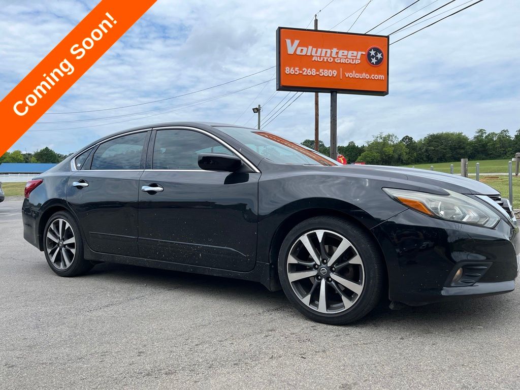 Super Black Clearcoat 2016 Nissan Altima Sedan Front-Wheel Drive Continuously Variable Transmission
