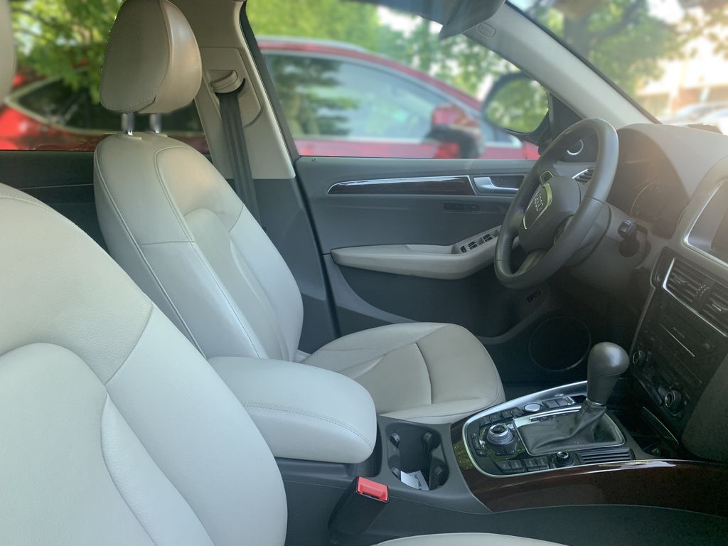 2012 Audi Q5 Premium Plus 10