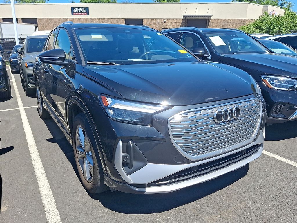 Thumbnail: 2023 Audi Q4 e-tron - 3