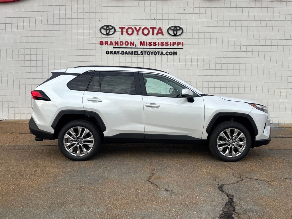 2025 Toyota RAV4 XLE Premium's photo