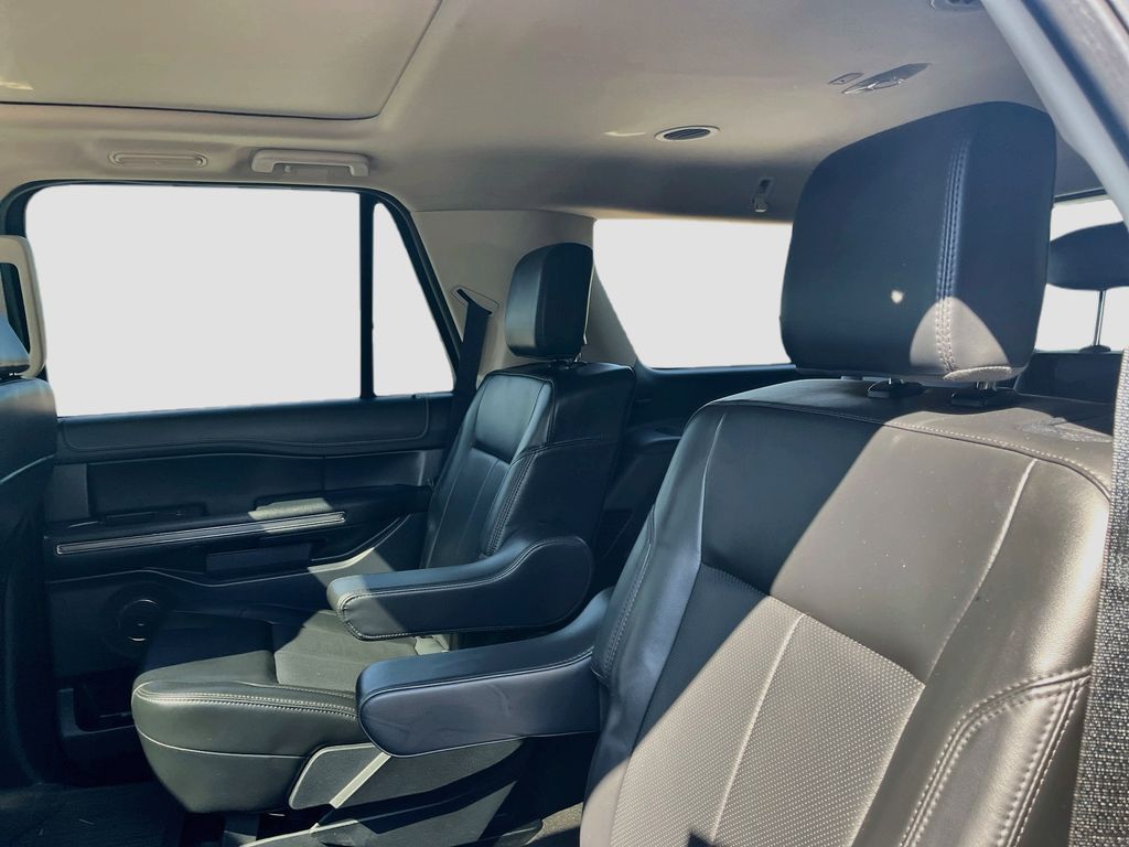 Used 2022 Blue Ford XLT image 25