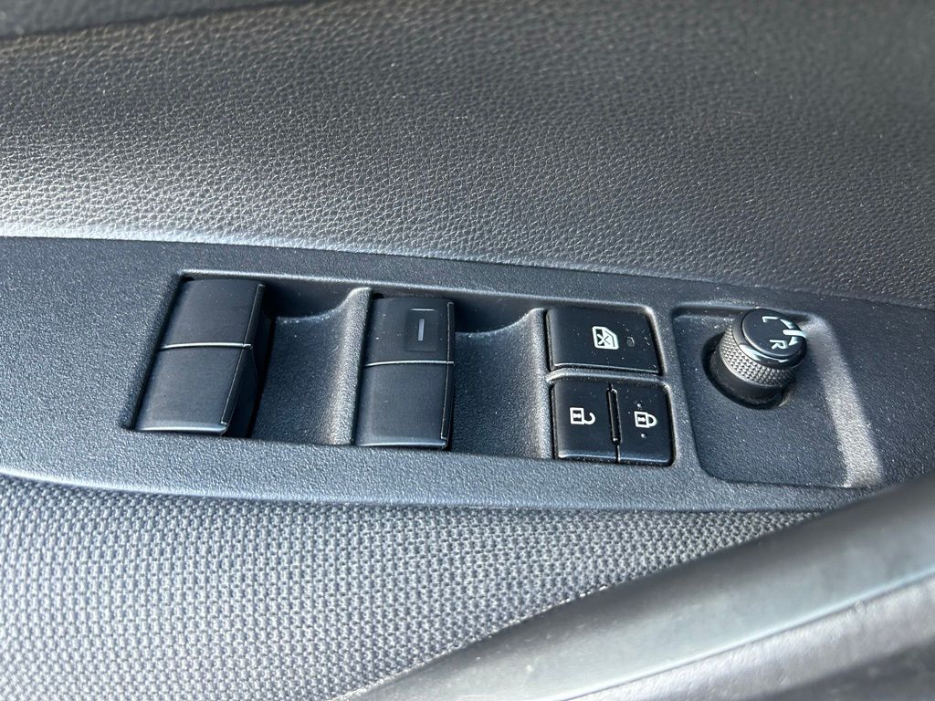 Thumbnail: 2023 Toyota Corolla - 16