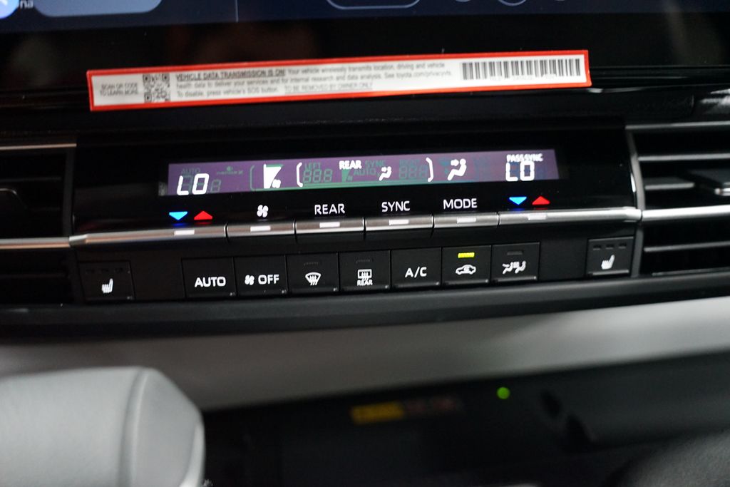 Thumbnail: 2025 Toyota Sienna - 22