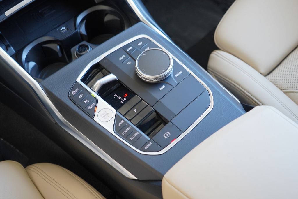 Thumbnail: 2026 BMW 3 Series - 24