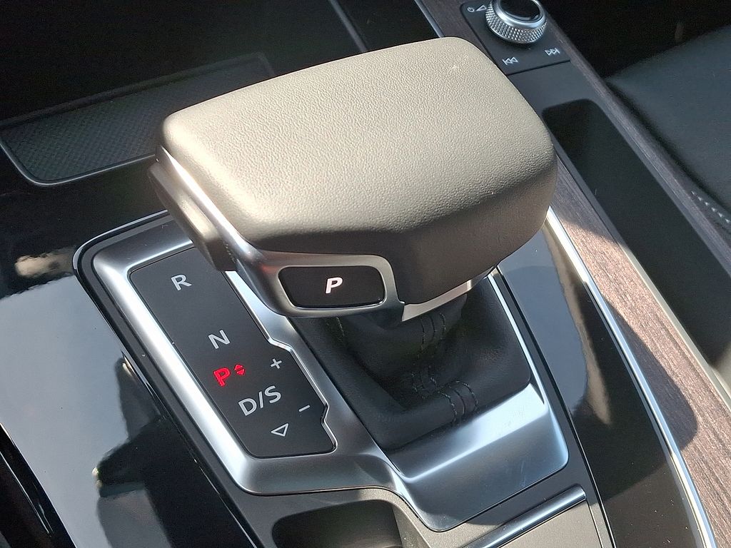 2025 Audi Q5 e Premium Plus 7