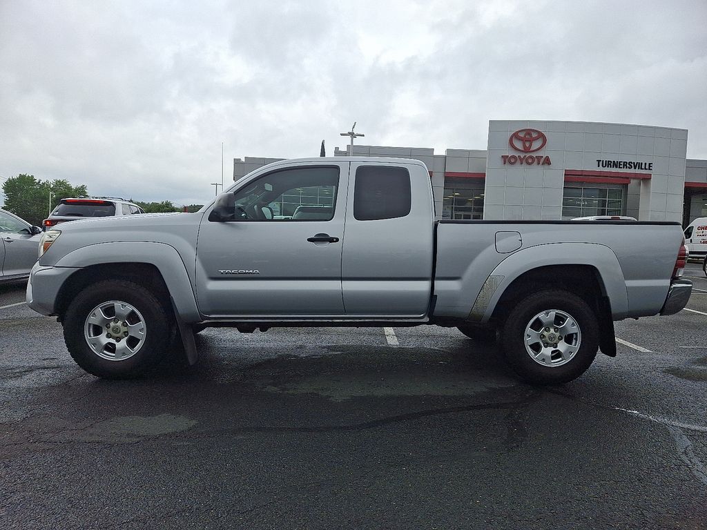 Thumbnail: 2012 Toyota Tacoma - 6