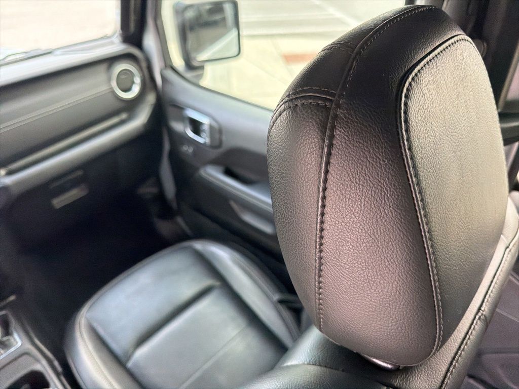 2022 Jeep Wrangler Unlimited Sahara 4x4