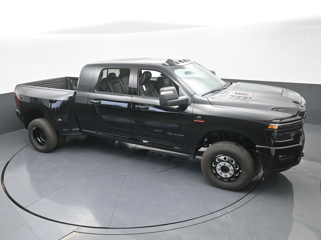 New 2026 Diamond Black Crystal Pearlcoat Ram Laramie image 53