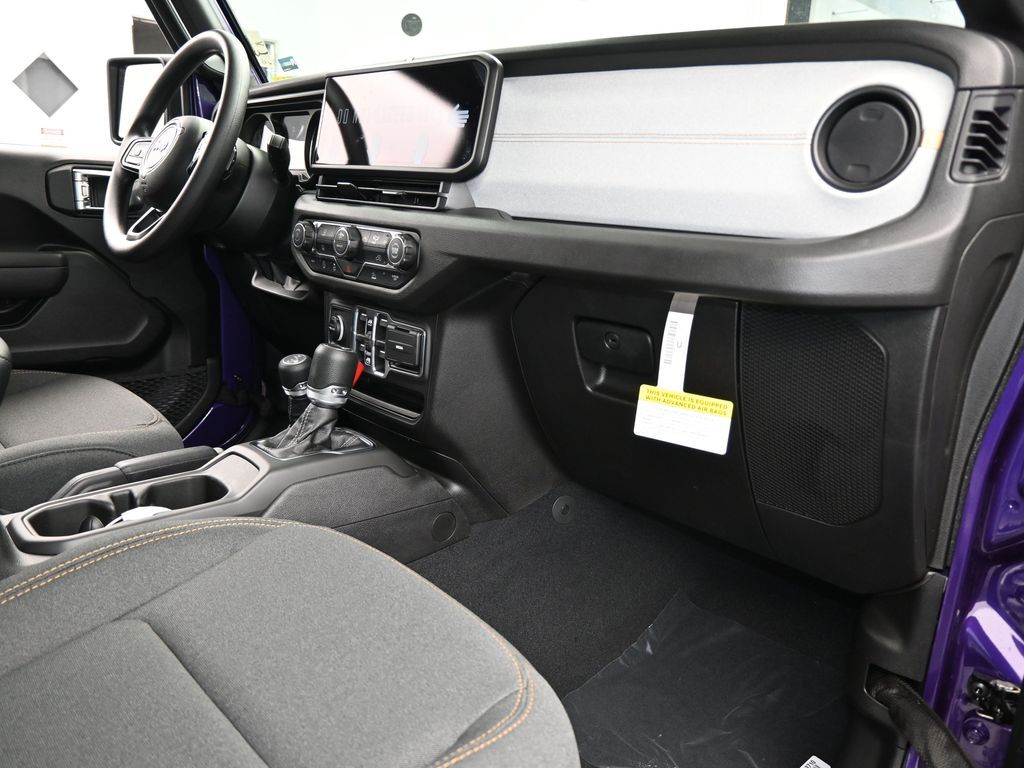 New 2026 reign Jeep Sport image 37