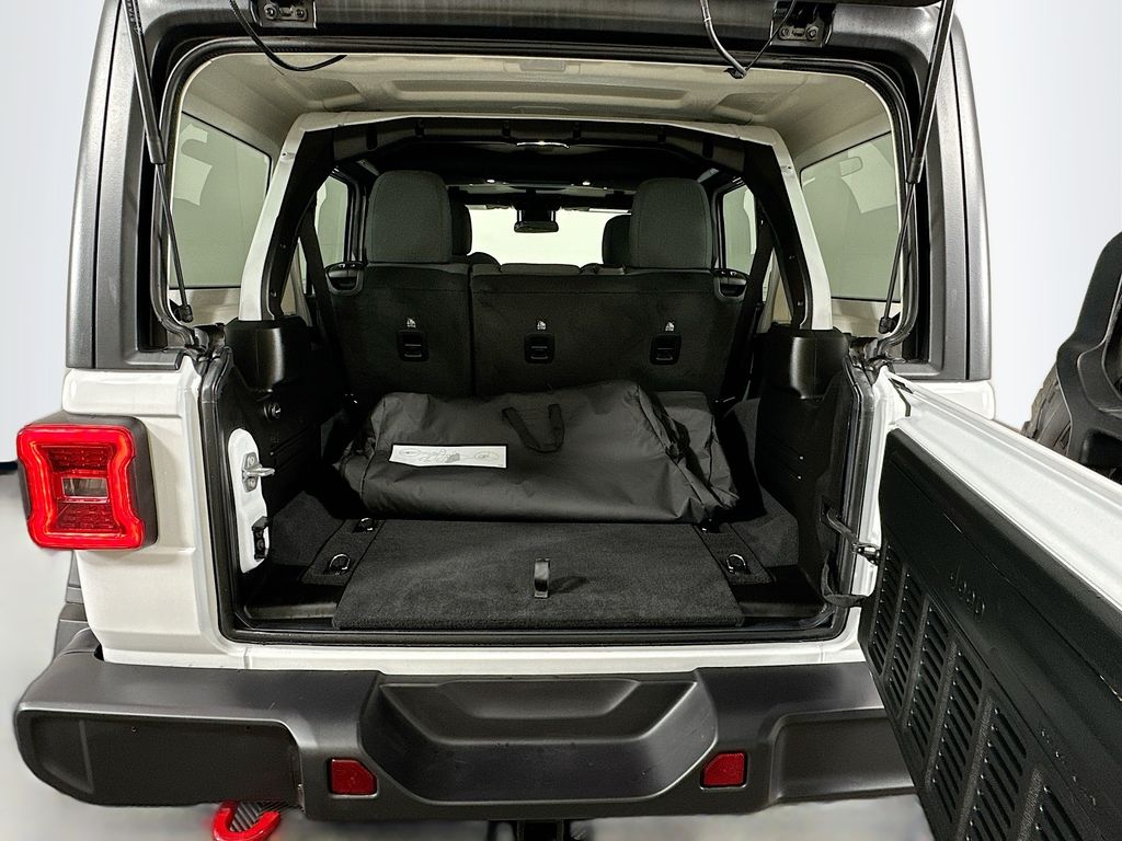 2025 Jeep Wrangler Rubicon 25