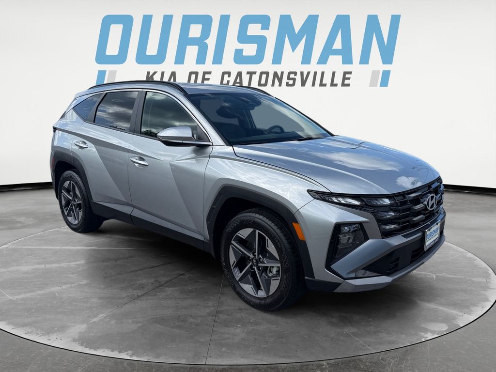 Shimmering Silver 2025 Hyundai Tucson SUV / Crossover All-Wheel Drive 8-Speed Automatic