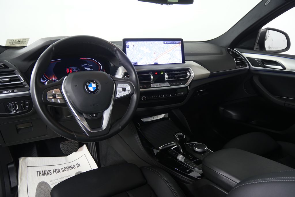 Thumbnail: 2025 BMW X4 - 17