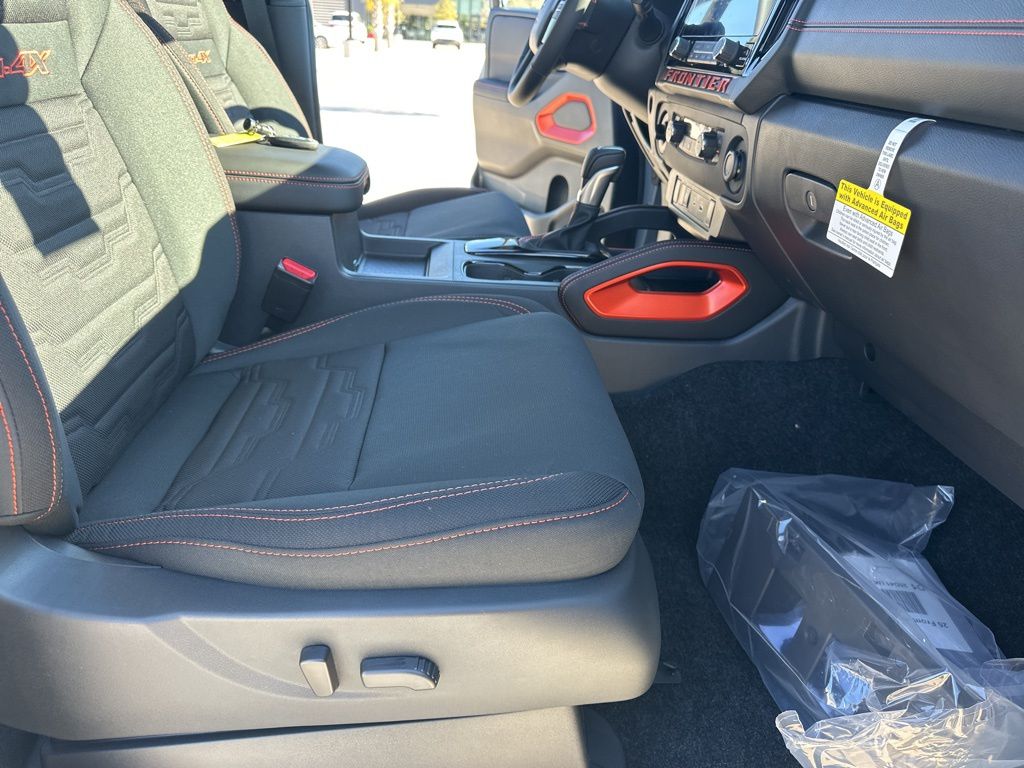 2025 Boulder Gray Pearl Nissan Frontier PRO-4X 4X4 Truck